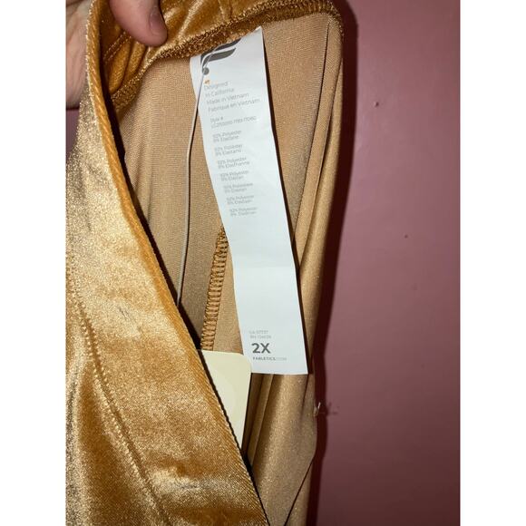 NWT Fabletics brown Ema high waisted silhouette velour leggings size 2X - Picture 2 of 7